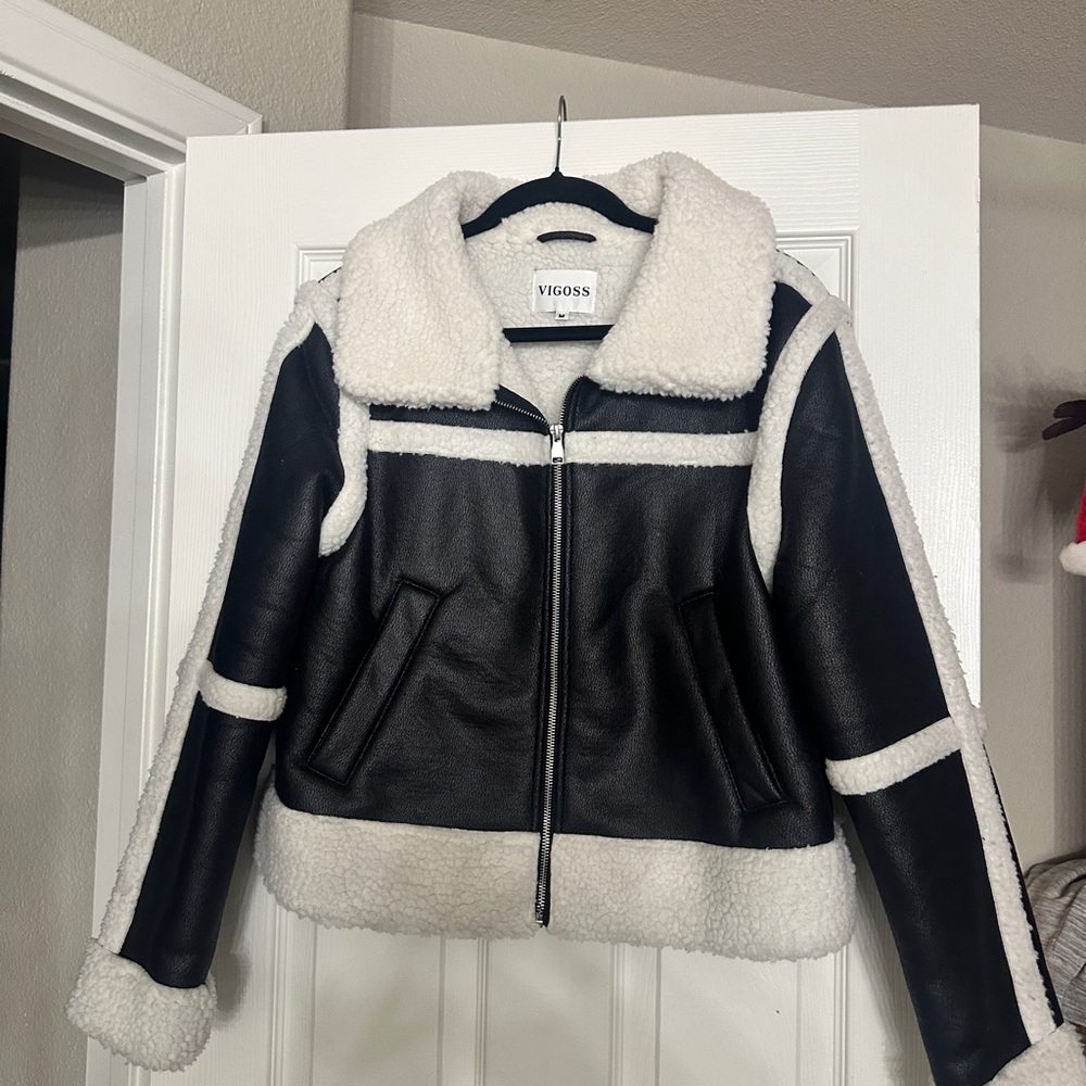 Vigoss Women's Black and Cream Teddy Jacket